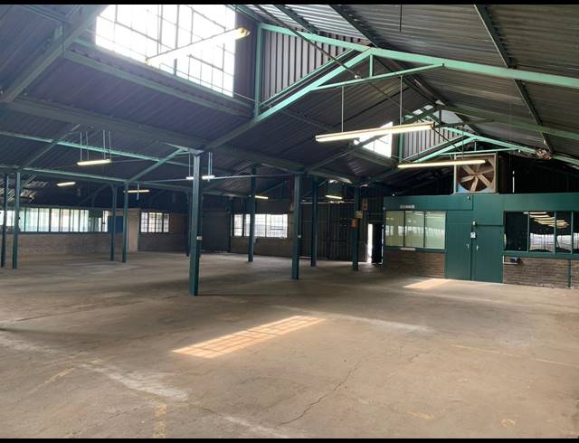 3,000M² WAREHOUSE TO LET IN ANDERBOLT